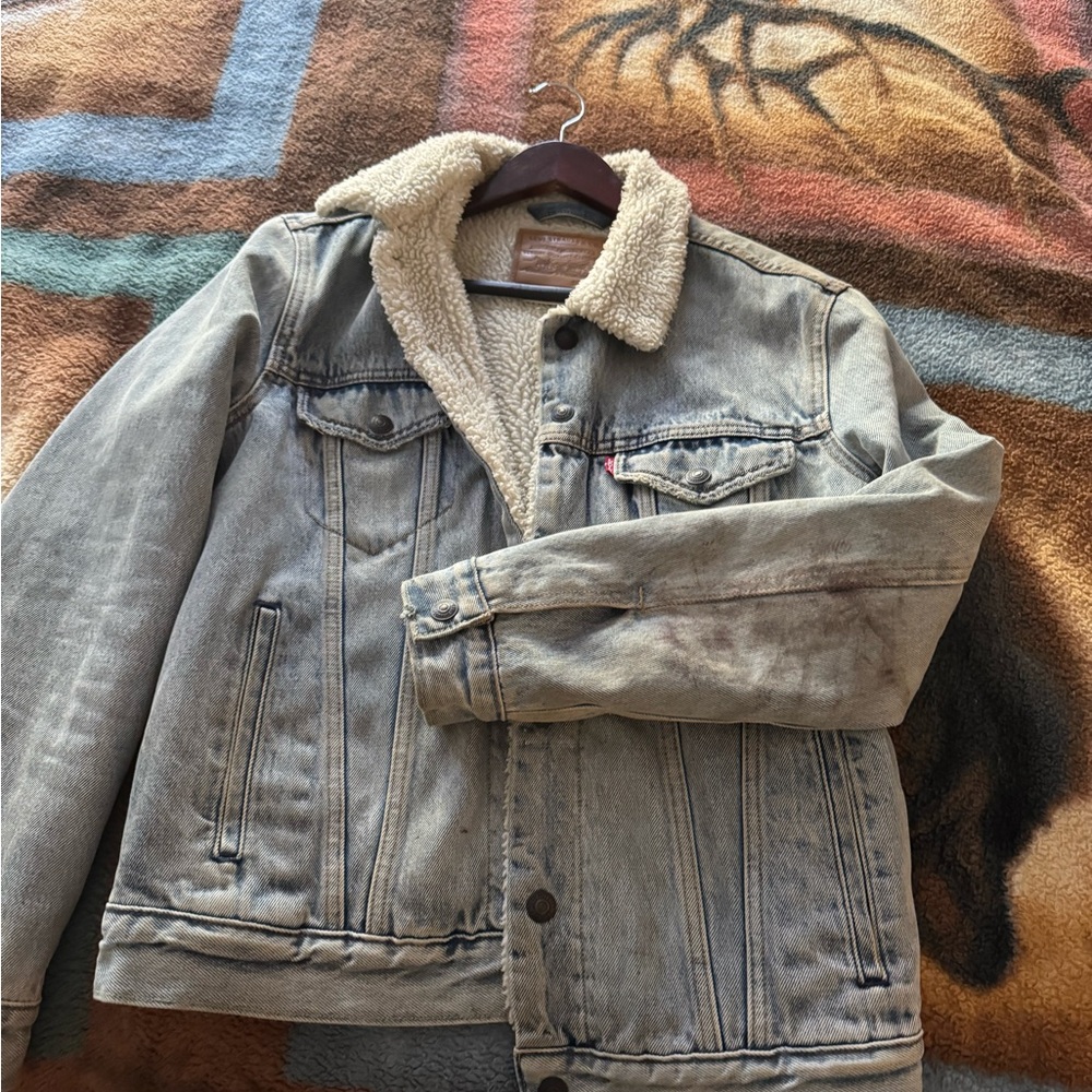 Levi's Light Blue Denim Jacket with Cream Sherpa Lining